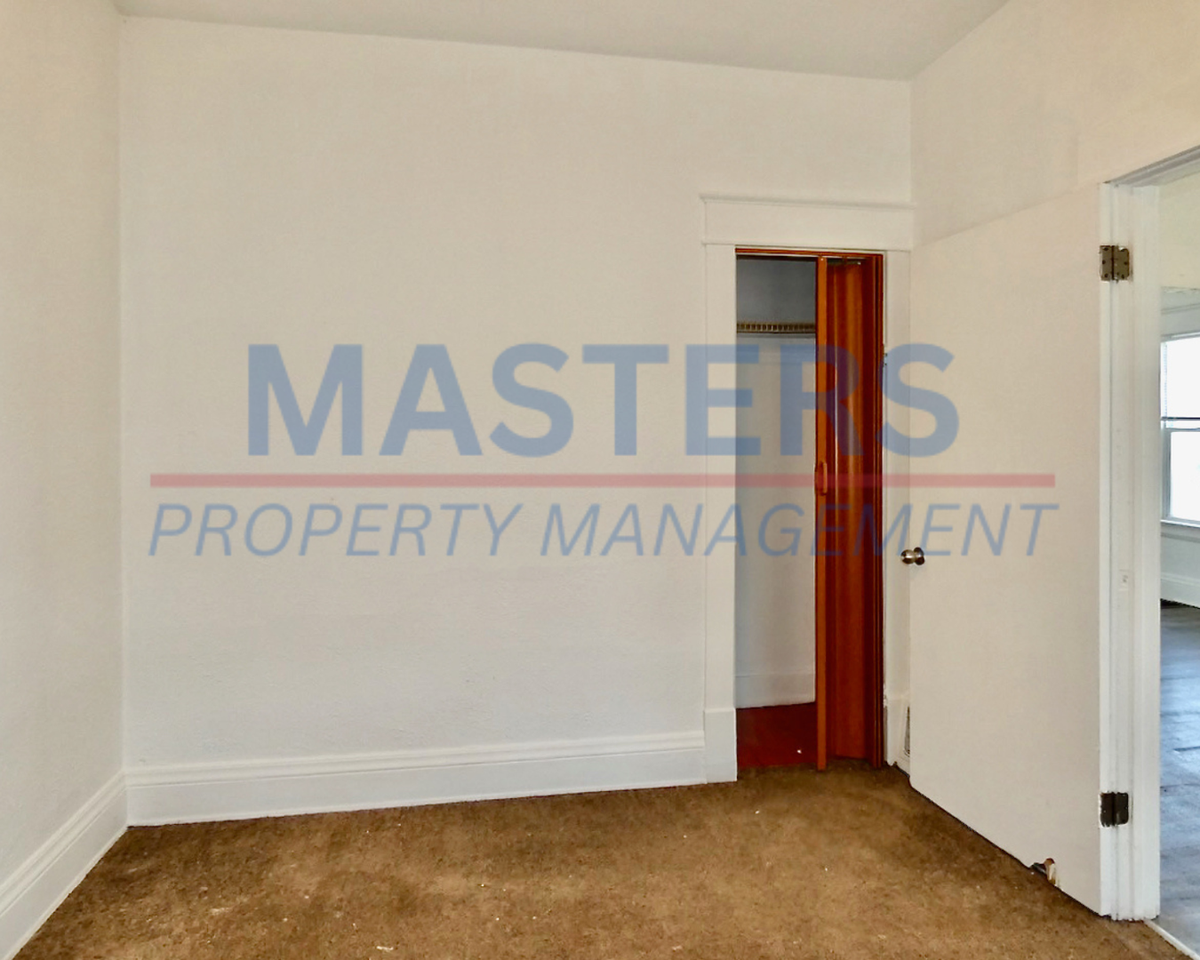 420 Everett St - Photo 7 of 20