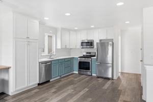 featured image of 630 N Steele St