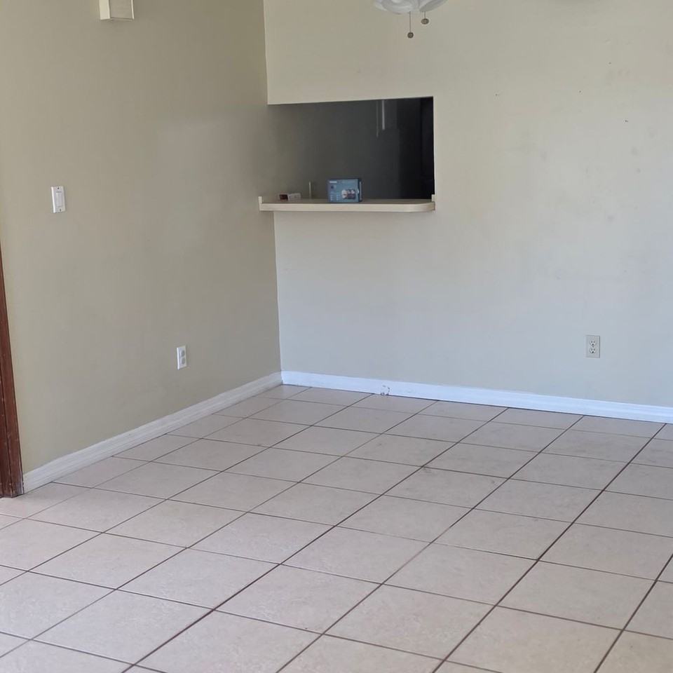 484 Tamarack St - Photo 5 of 18