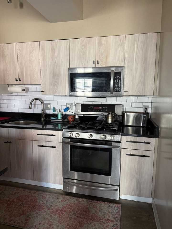 21 Chestnut St - Photo 3 of 10