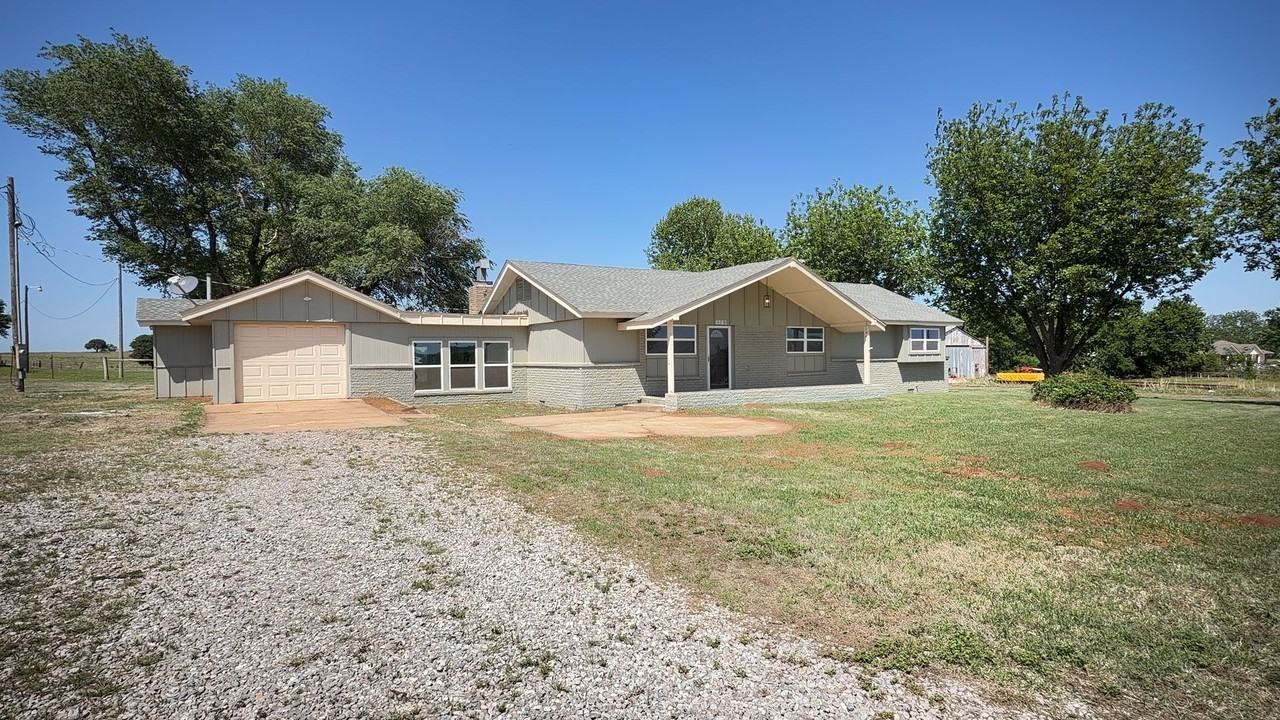 5150 W Camp Dr - Photo 5 of 24