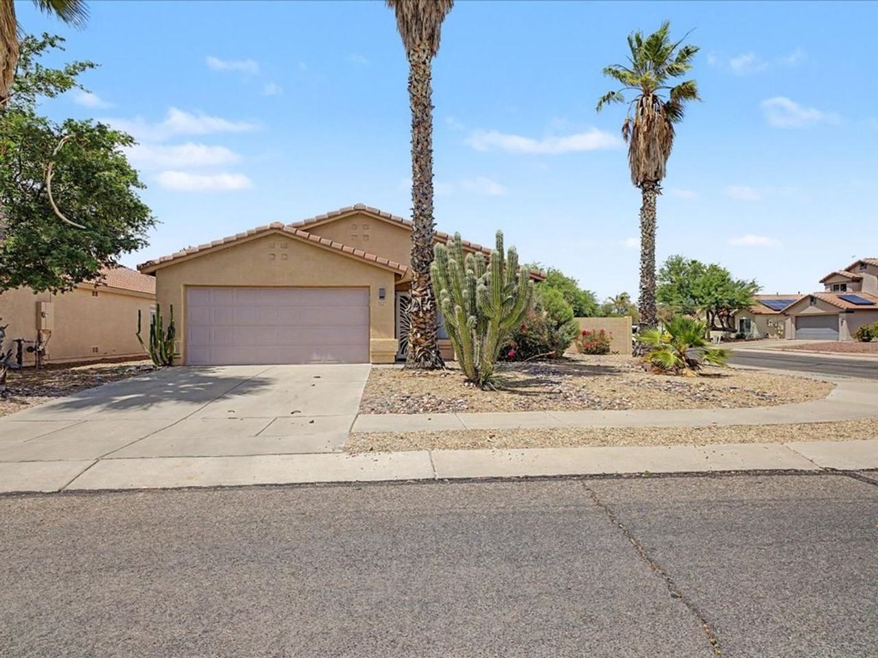 6936 W Harcuvar Dr - Photo 2 of 25