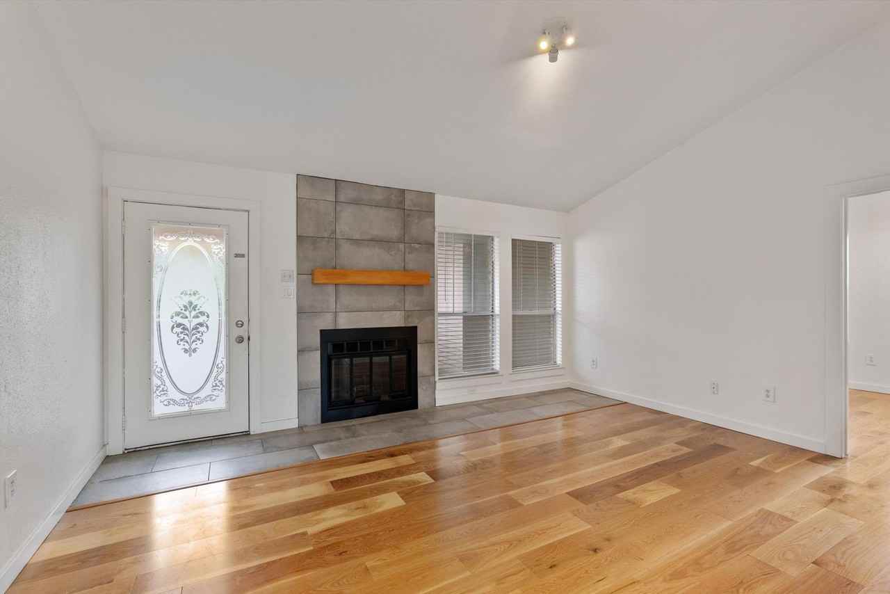 2520 Quarry Rd #306 - Photo 4 of 19