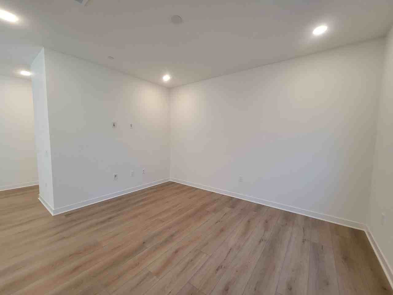 4310 Marigold Ln - Photo 7 of 33