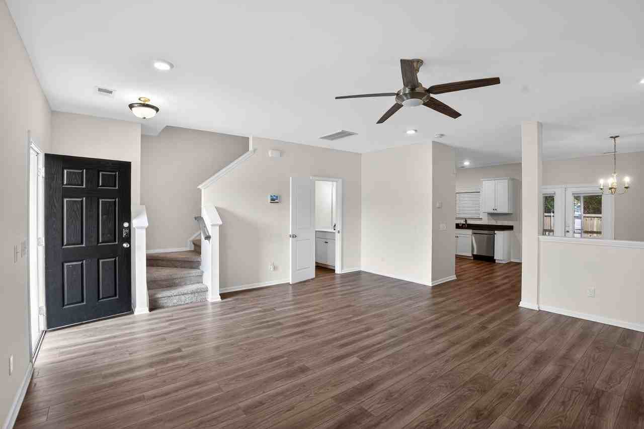 224 Swallowtail Ln - Photo 5 of 21