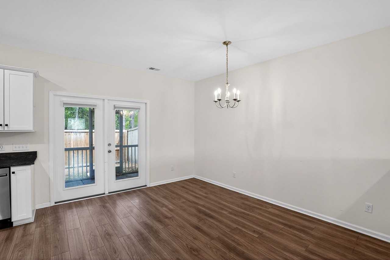 224 Swallowtail Ln - Photo 7 of 21