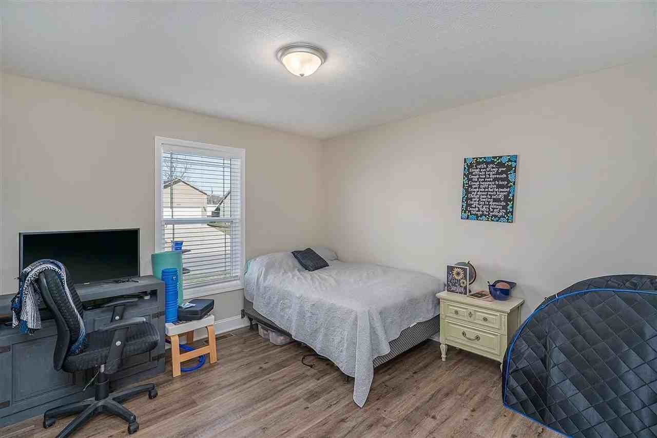 692 Northridge Dr - Photo 2 of 8