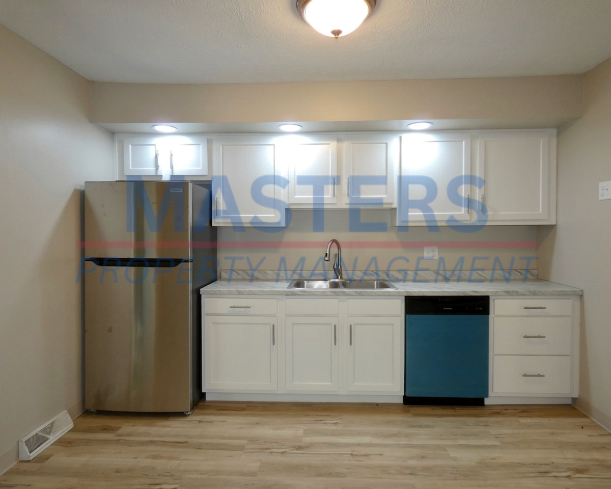 1732 Newport Ave - Photo 3 of 23