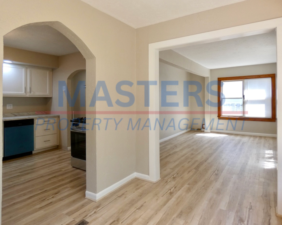 1732 Newport Ave - Photo 5 of 23