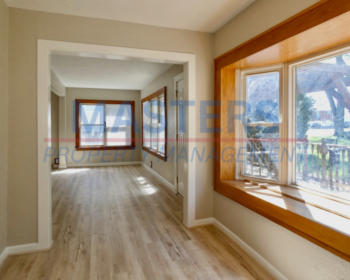 1732 Newport Ave - Photo 6 of 23