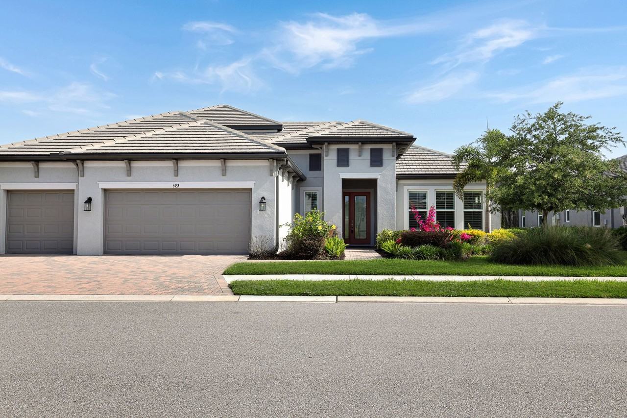 6133 Lungo Lago Dr - Photo 2 of 40