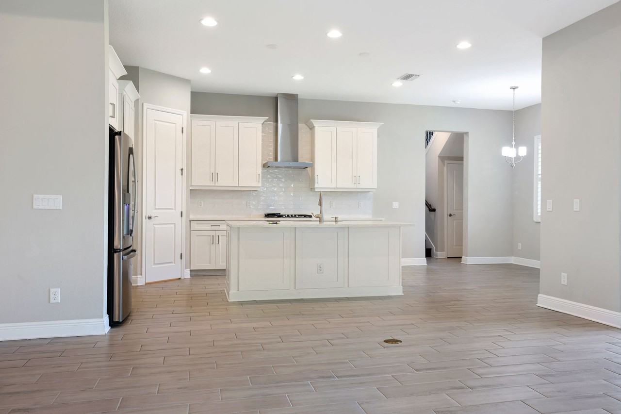 6133 Lungo Lago Dr - Photo 5 of 40