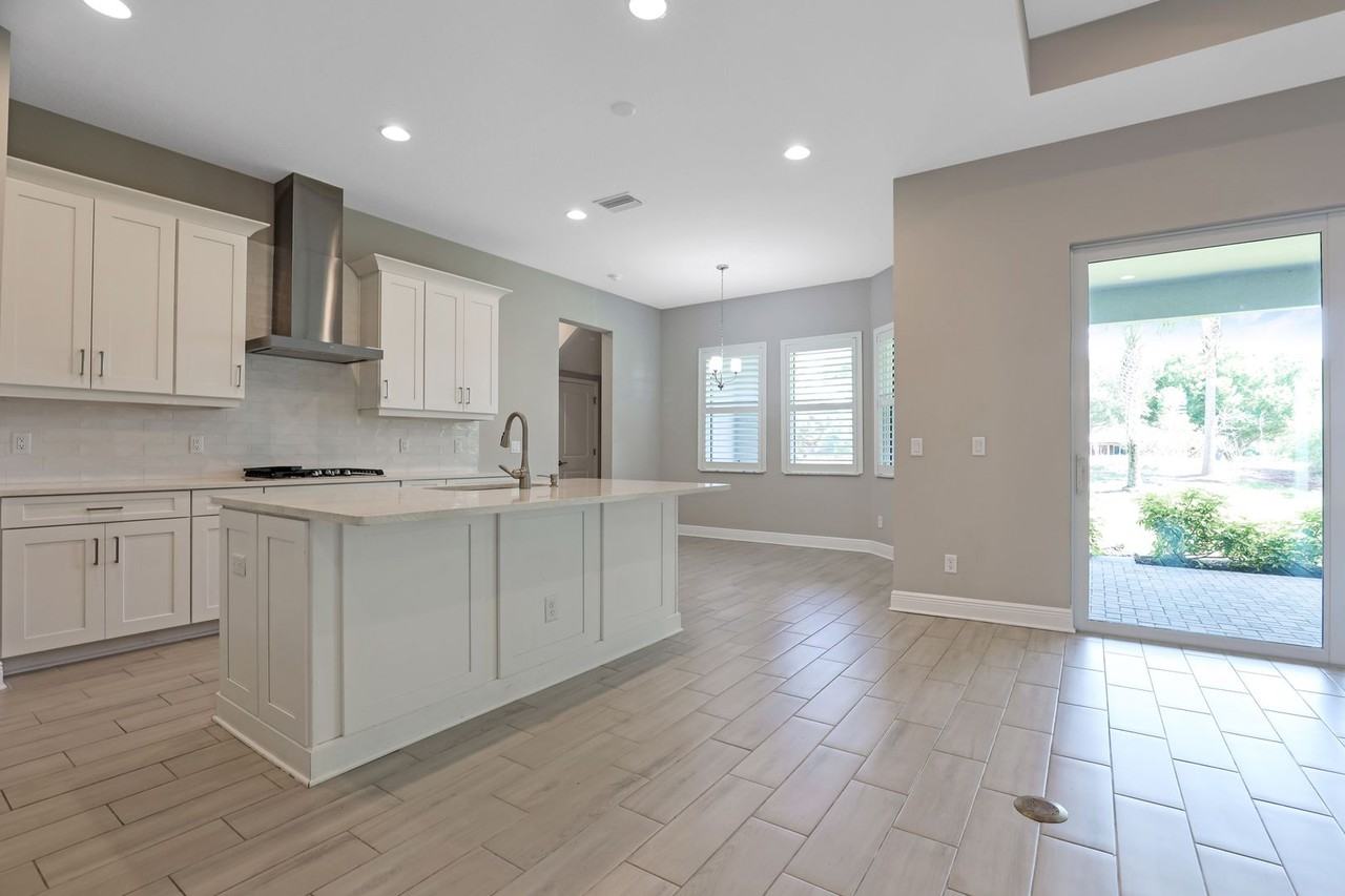 6133 Lungo Lago Dr - Photo 6 of 40