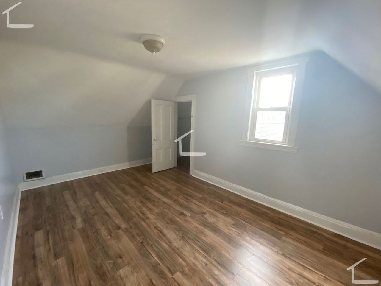 8 Bayard St - Photo 6 of 24