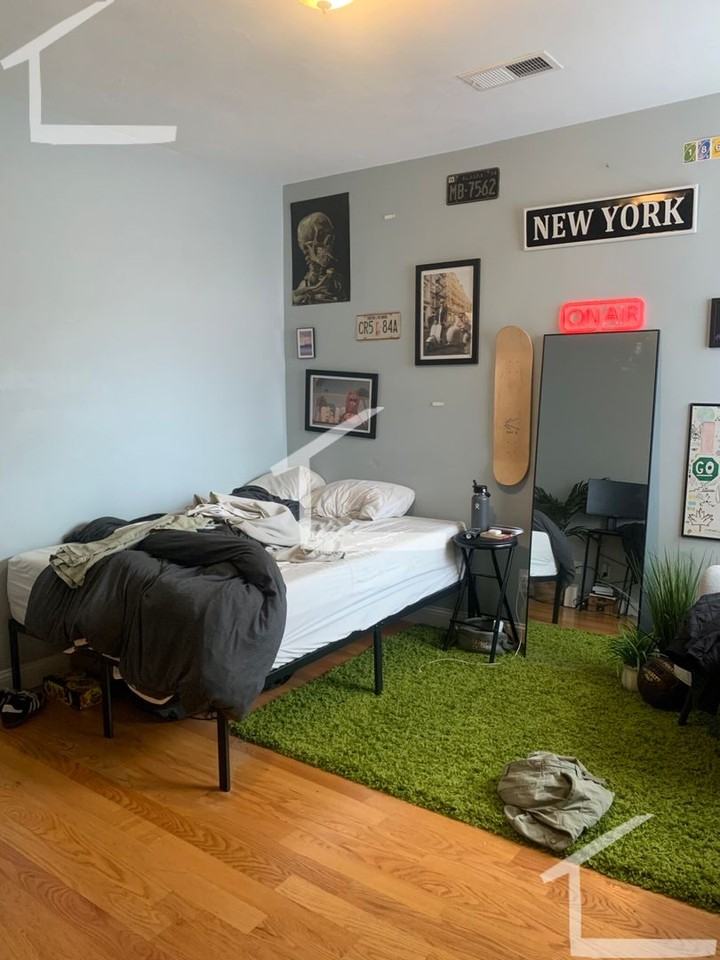 181 Kelton St - Photo 6 of 17