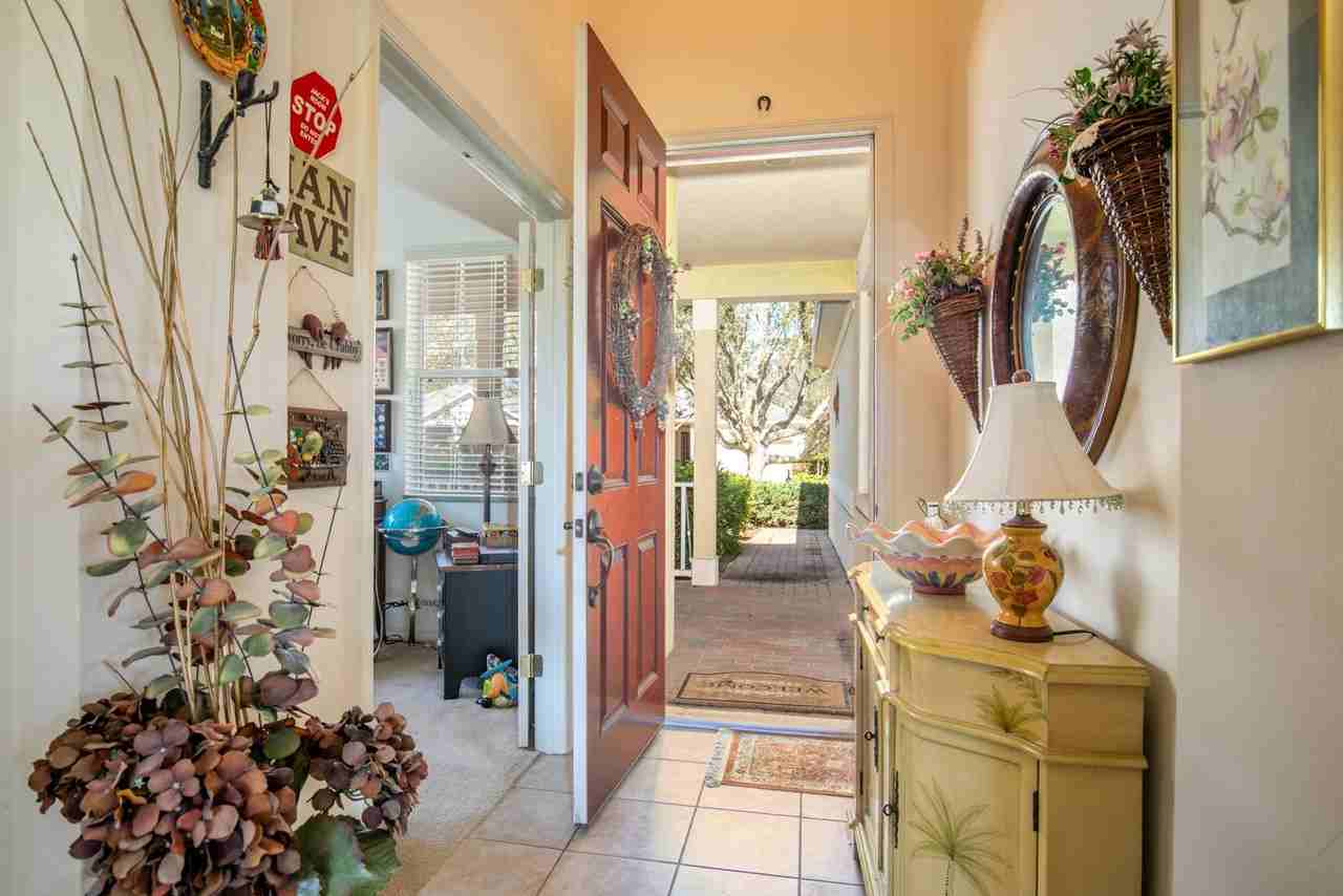 112 Flame Vine Way - Photo 3 of 26