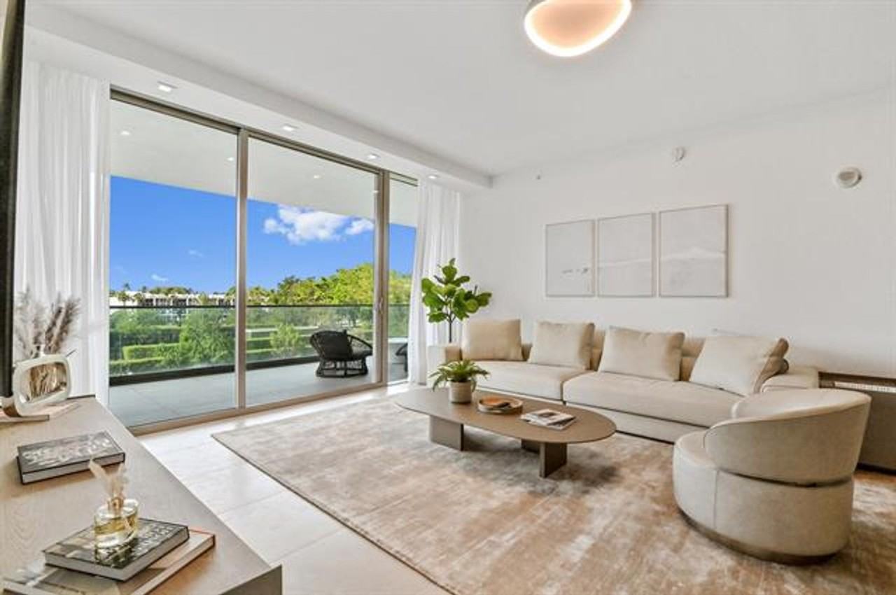 10203 Collins Ave #305 - Photo 4 of 39