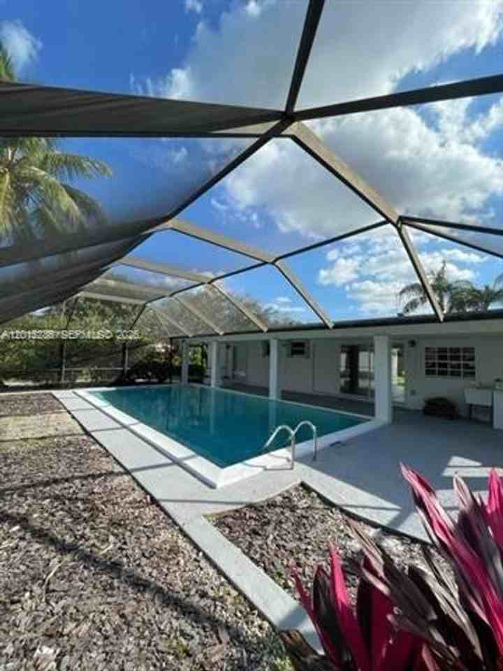 7425 Sw 118th St - Photo 6 of 24