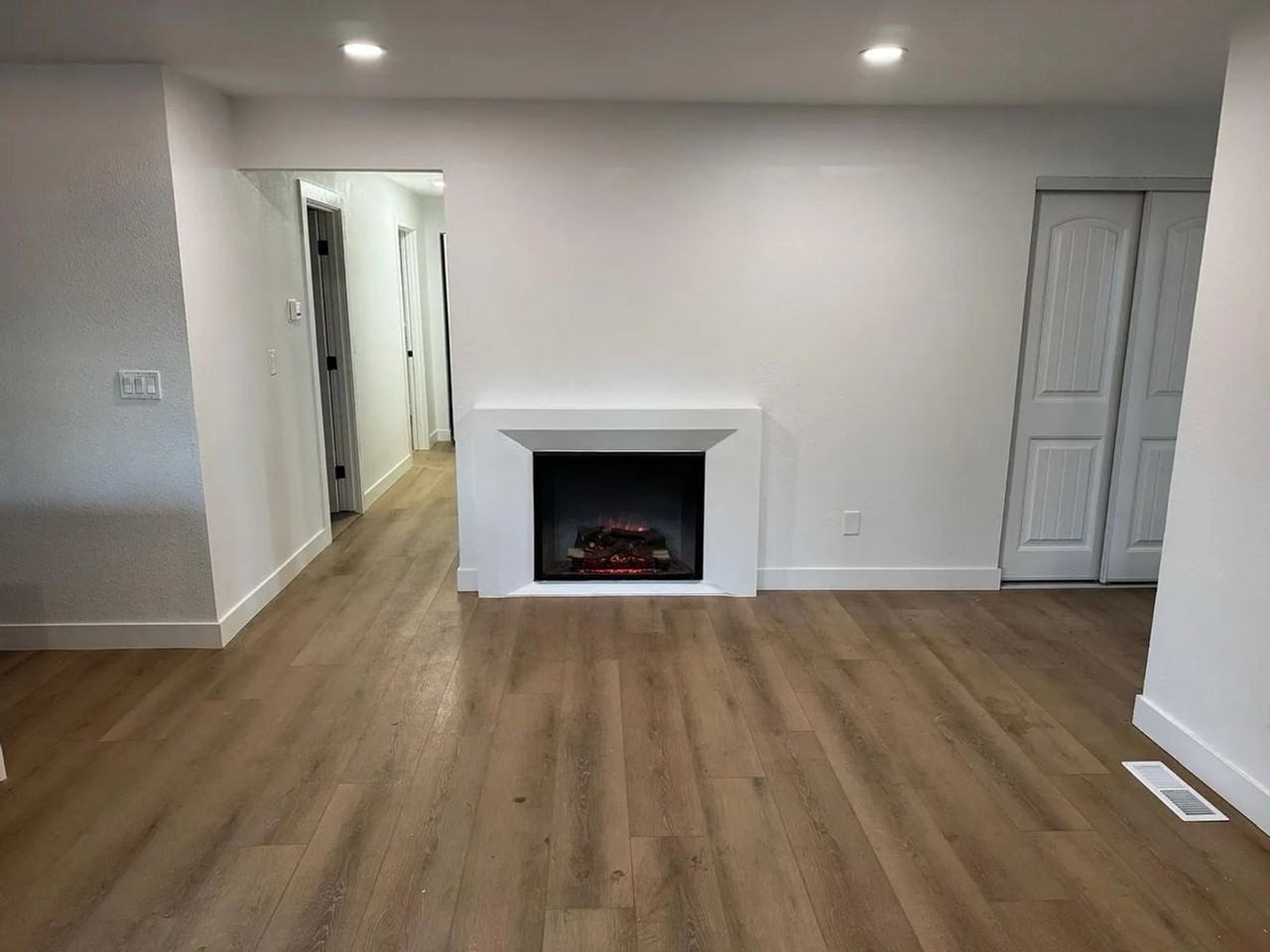 907 142nd Ave Se - Photo 4 of 15
