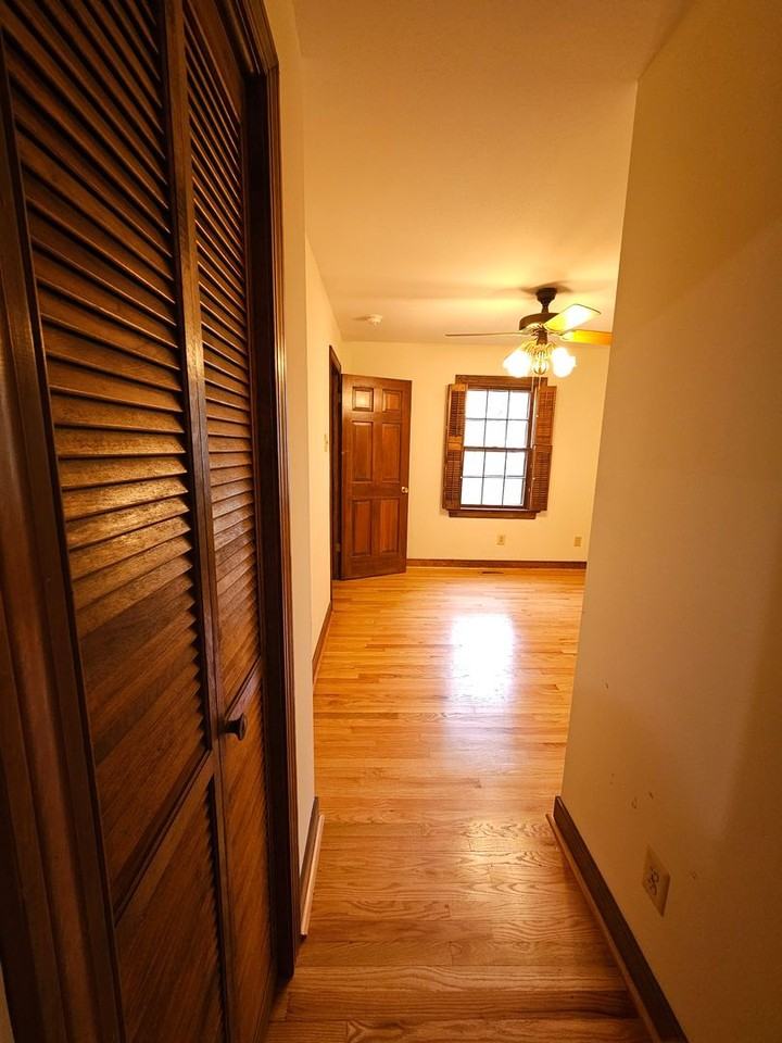7361 Kalark Ct - Photo 6 of 15