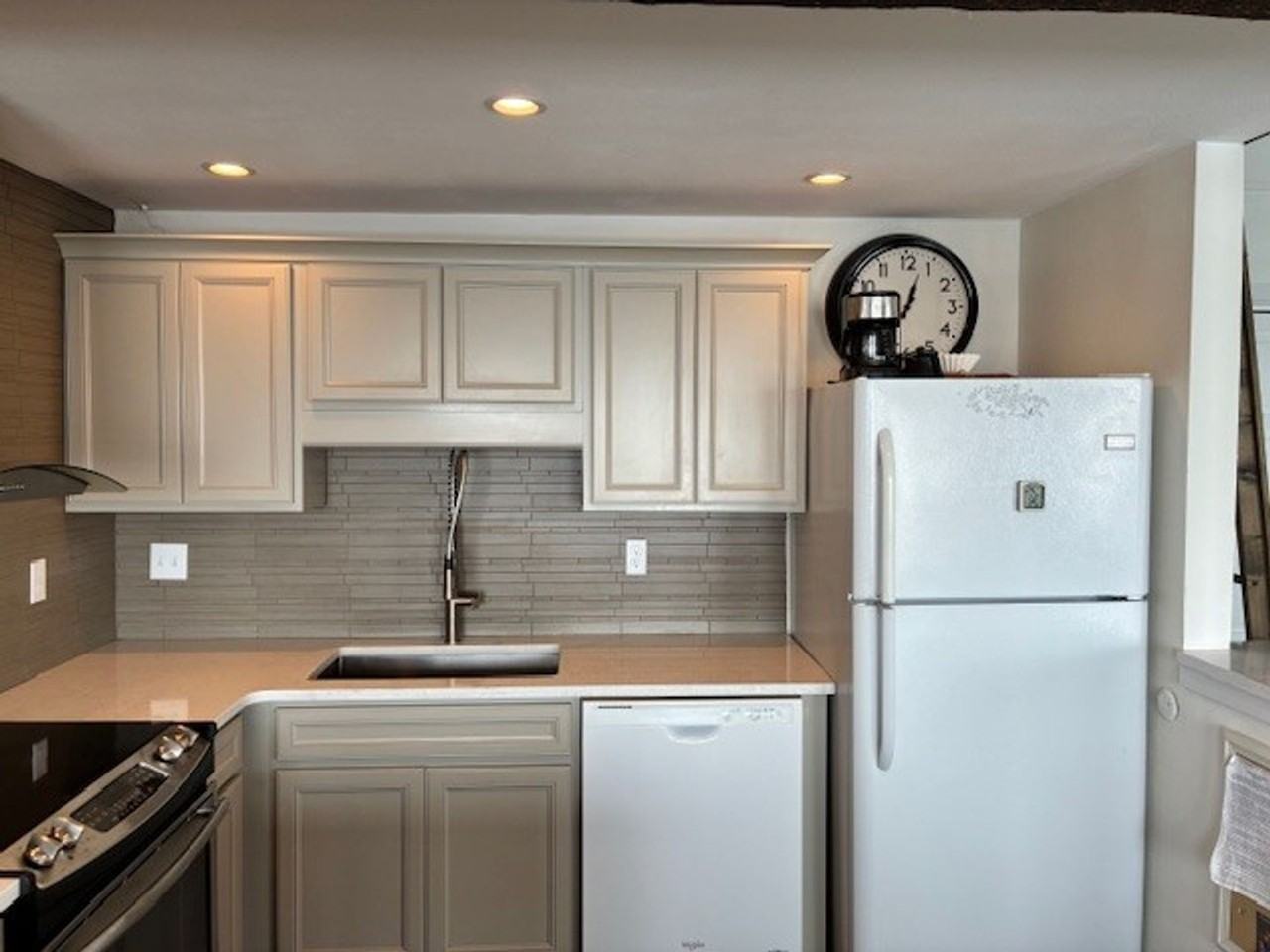900 Meadow Creek Dr #303 - Photo 3 of 20