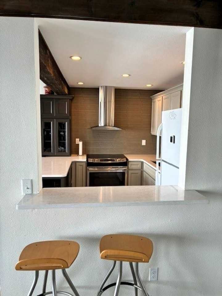 900 Meadow Creek Dr #303 - Photo 5 of 20
