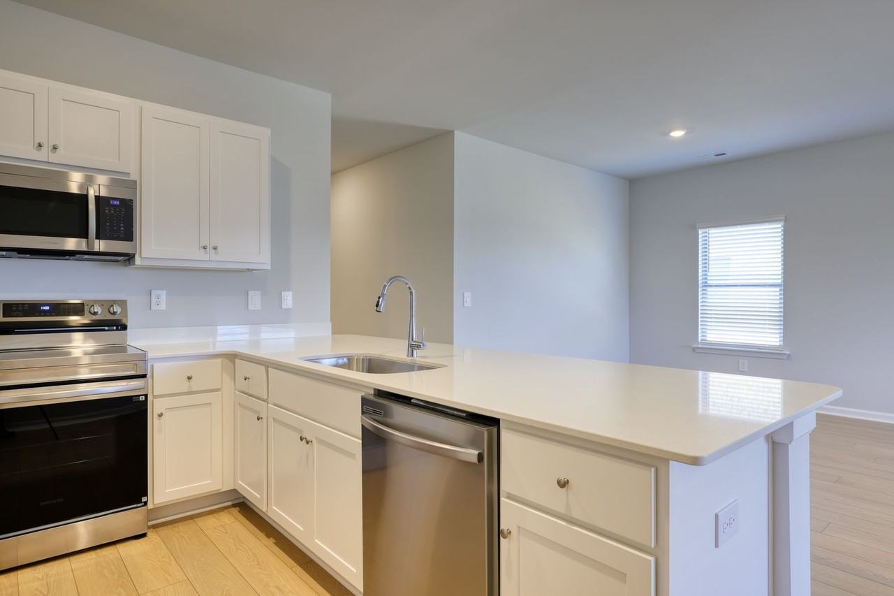 108 Karenlee Cir - Photo 6 of 13
