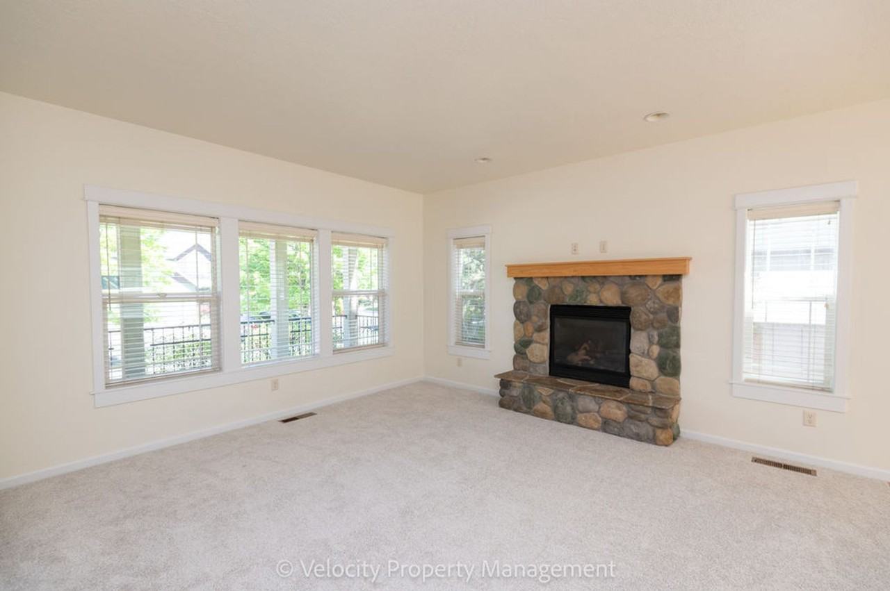 20669 Ne Sierra Dr - Photo 3 of 39