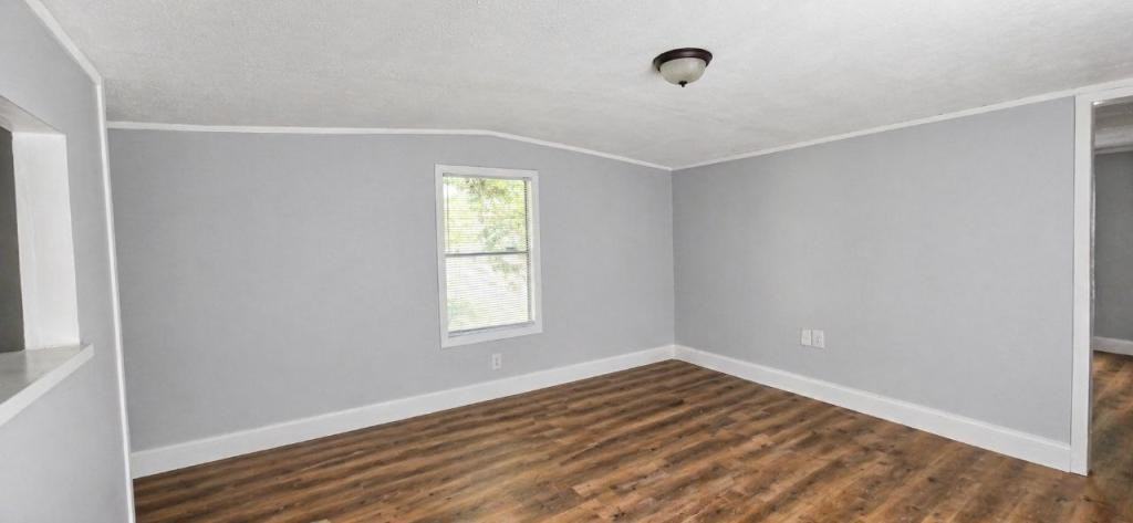 2828 Red Wing Ln - Photo 5 of 11