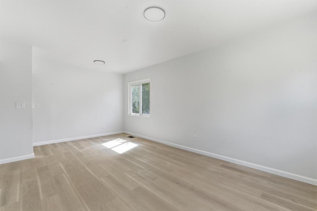 4466 Gatewood Pl - Photo 6 of 18