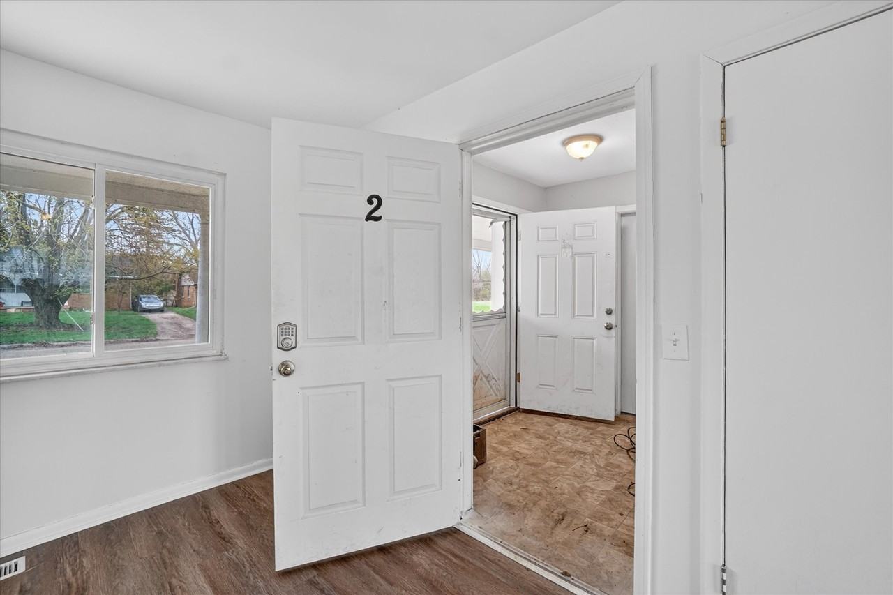 3502 Ridgecliffe Dr #2 - Photo 5 of 19