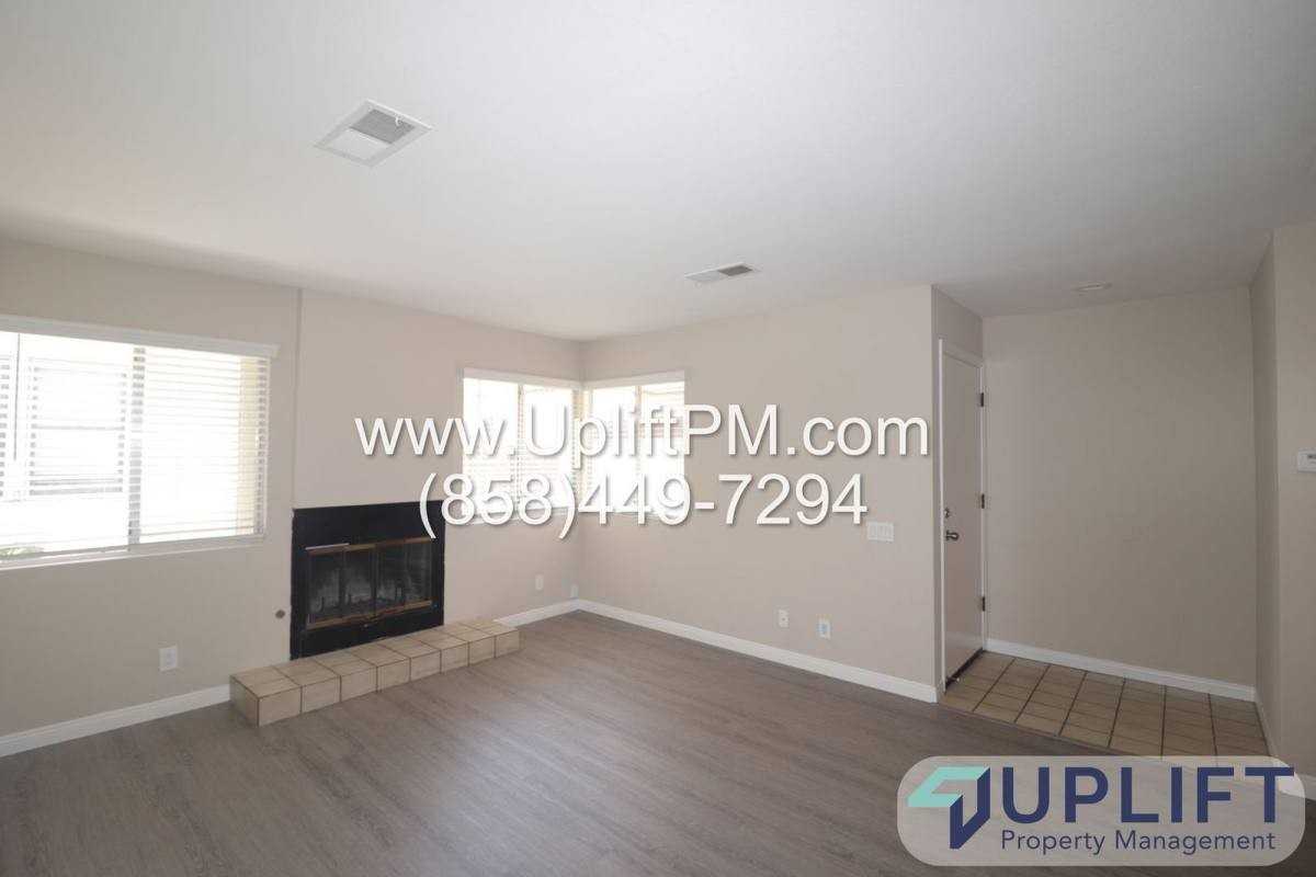 4720 Soria Dr - Photo 2 of 10