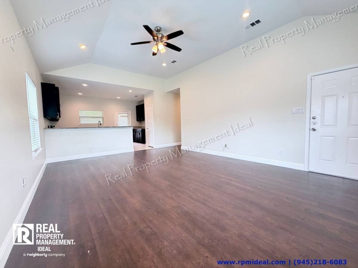 4901 Rimwood Dr - Photo 5 of 10