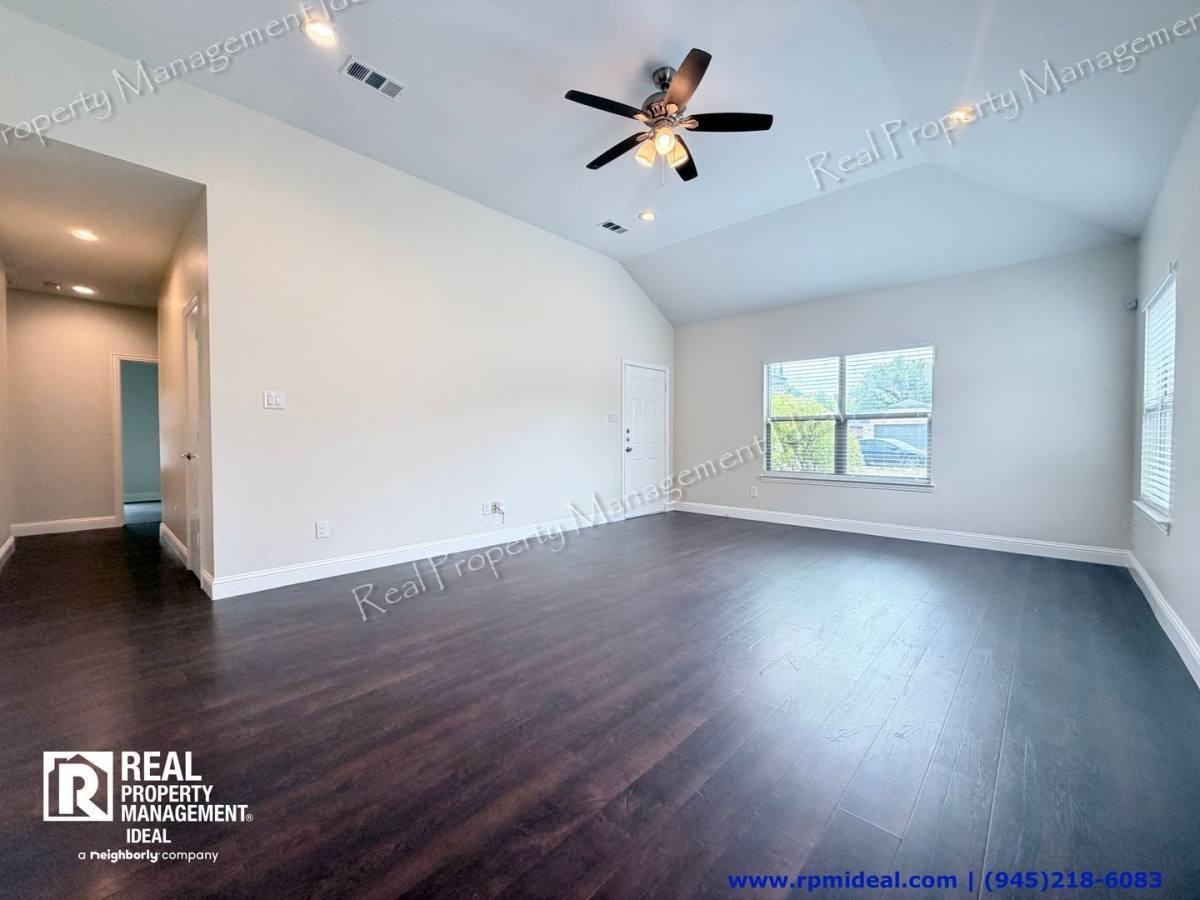 4901 Rimwood Dr - Photo 6 of 10