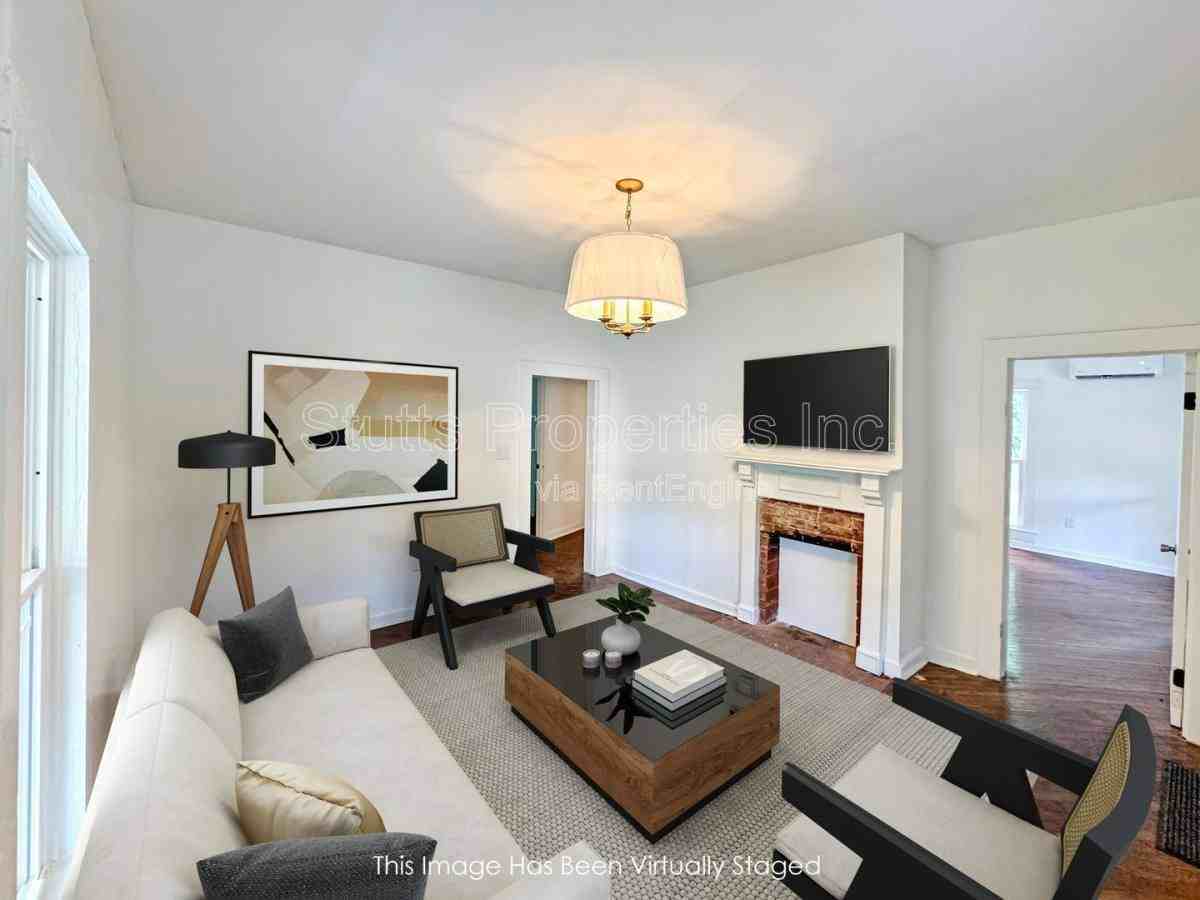 2010 Vulcan Ave - Photo 2 of 10