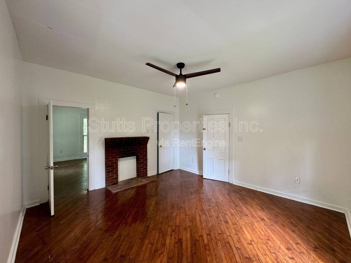 2010 Vulcan Ave - Photo 3 of 10