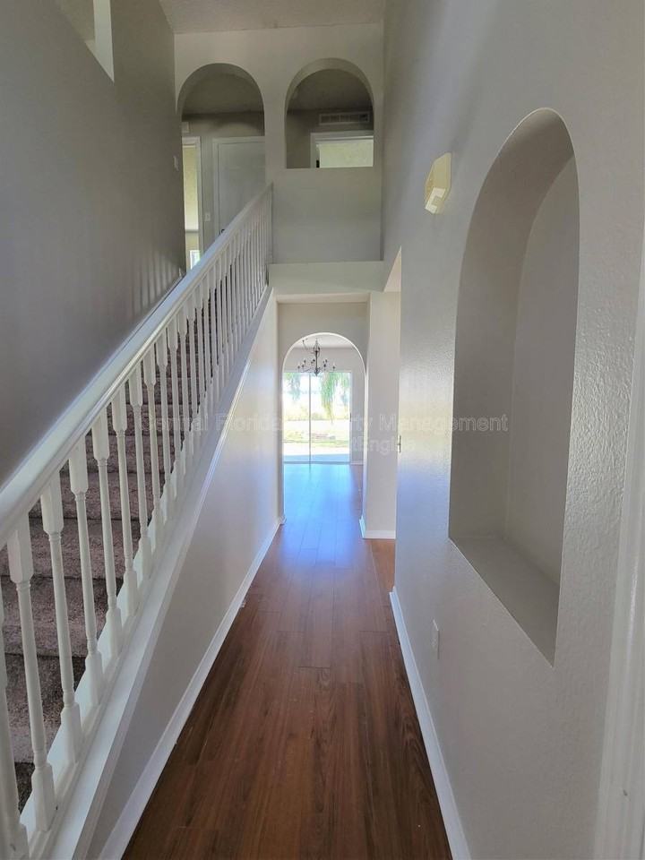 4963 Fiske Cir - Photo 3 of 9