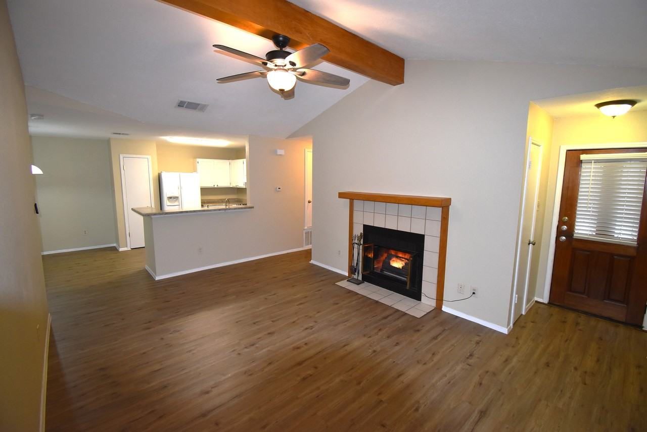 2116 Andover Dr - Photo 3 of 29