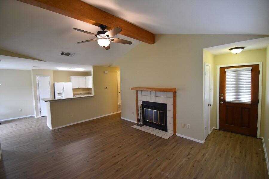 2116 Andover Dr - Photo 4 of 29
