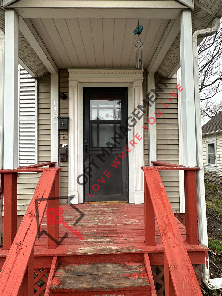 1300 Morton St #A - Photo 2 of 11