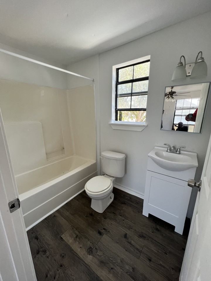 303 W Richard Ave #6 - Photo 5 of 6