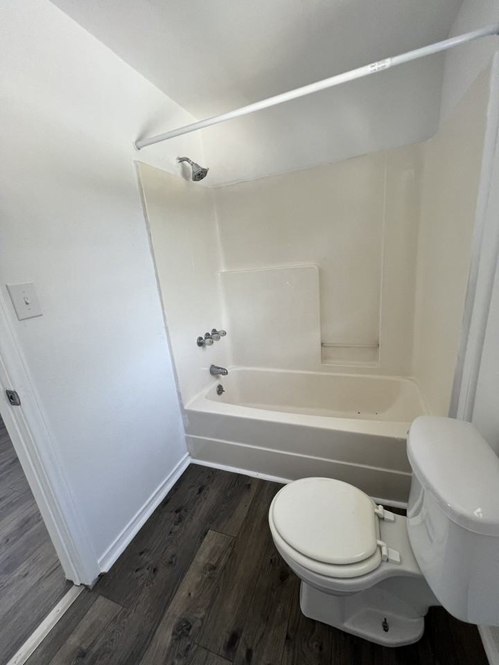 303 W Richard Ave #6 - Photo 6 of 6