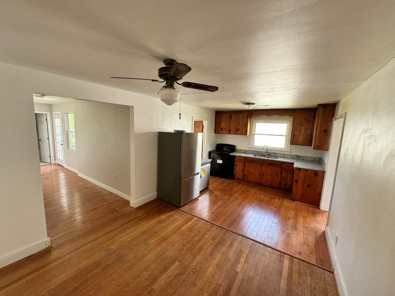 2922 Lincoln Ave - Photo 6 of 6