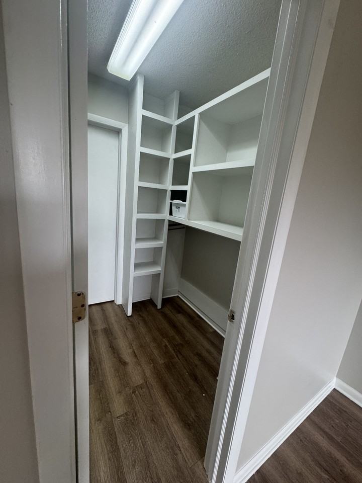 1600 Park Cir #1210 - Photo 6 of 7