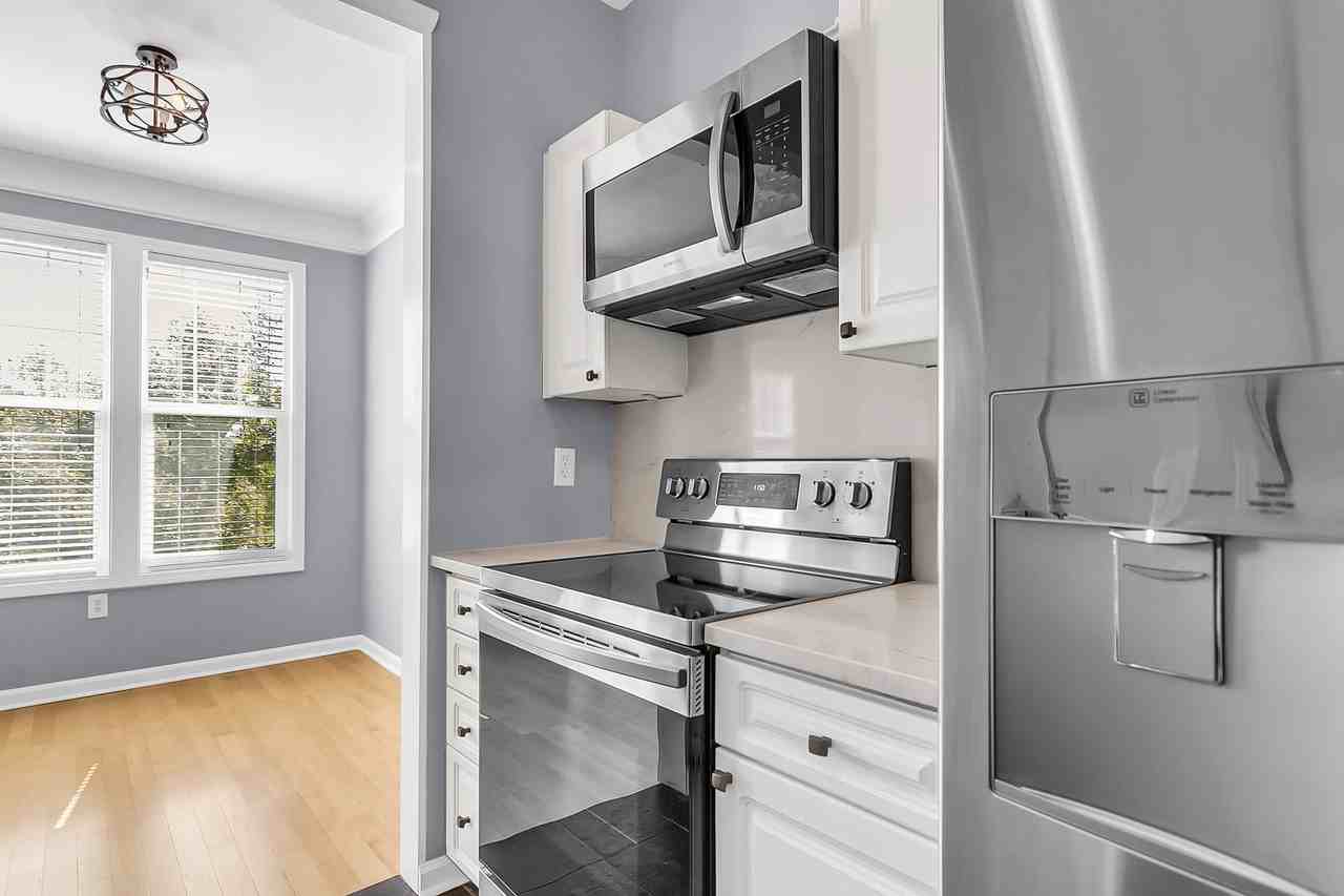 2332 Chatelain Way #1 - Photo 6 of 17