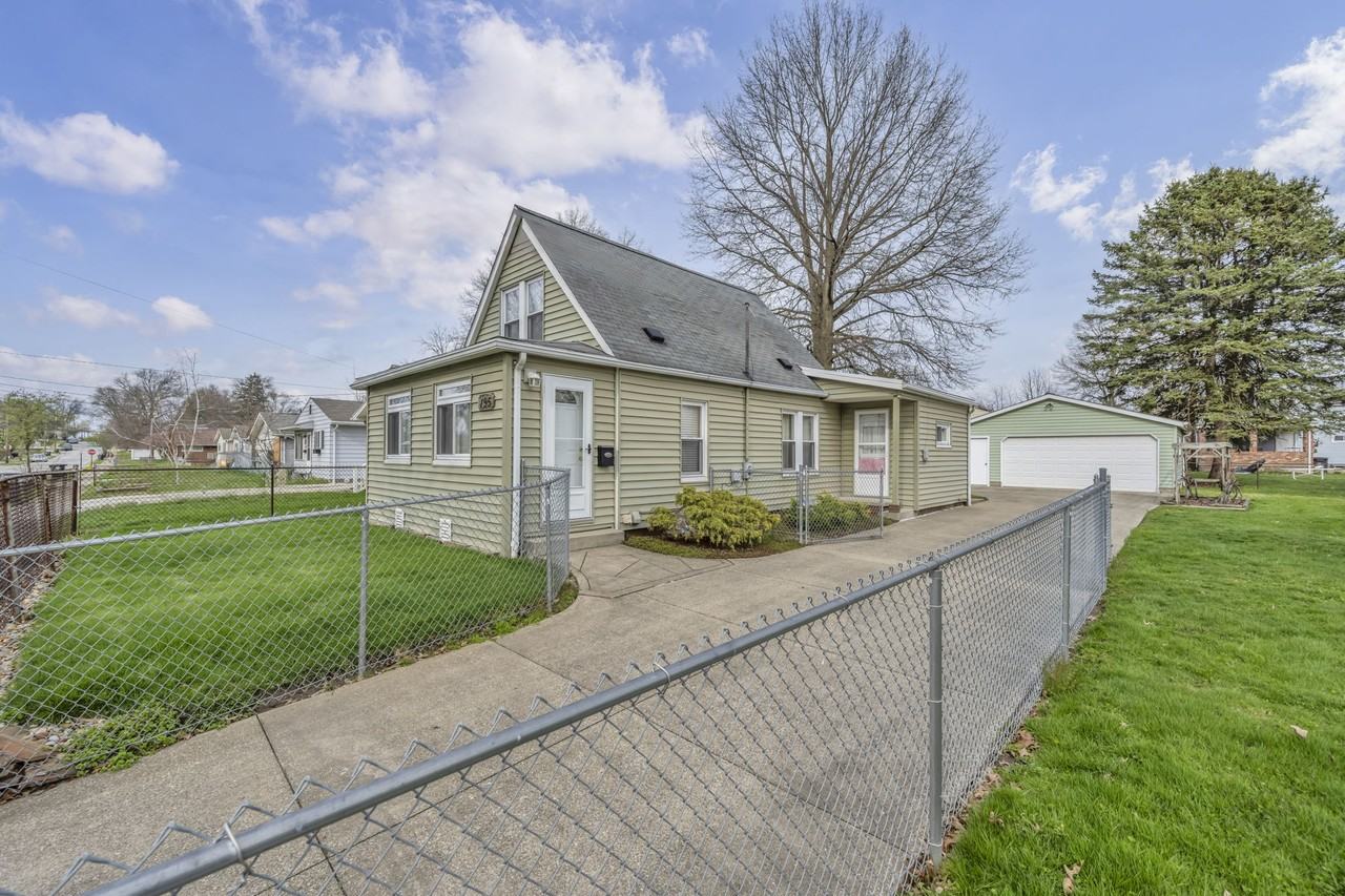 195 Stull Ave - Photo 4 of 30