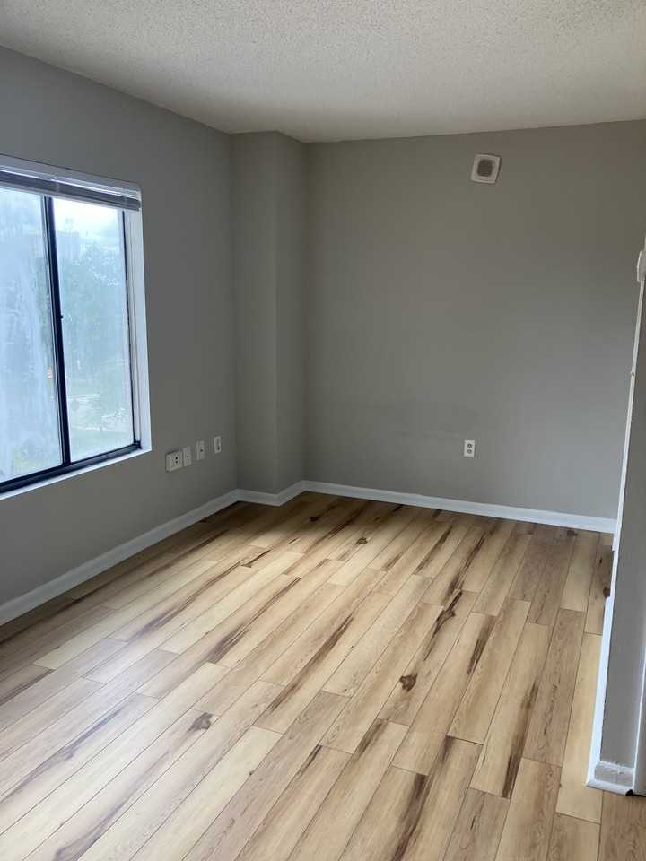 1600 Park Cir #505 - Photo 3 of 4