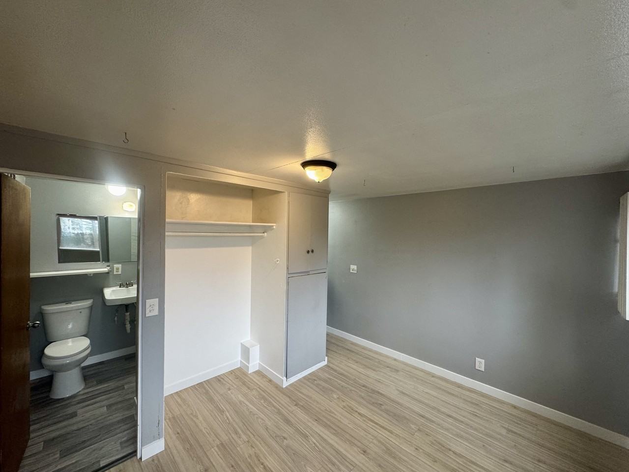 3530 Wallingford Ave N #3 - Photo 7 of 11