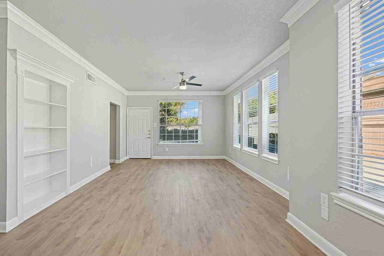 9601 Jones Rd #HRS - Photo 5 of 9