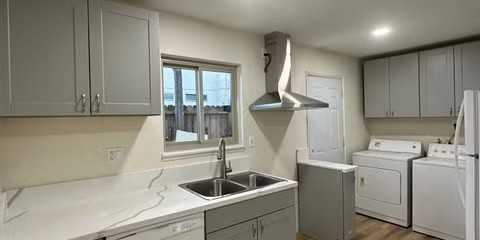 519 E Ridgecrest Blvd #A - Photo 5 of 8